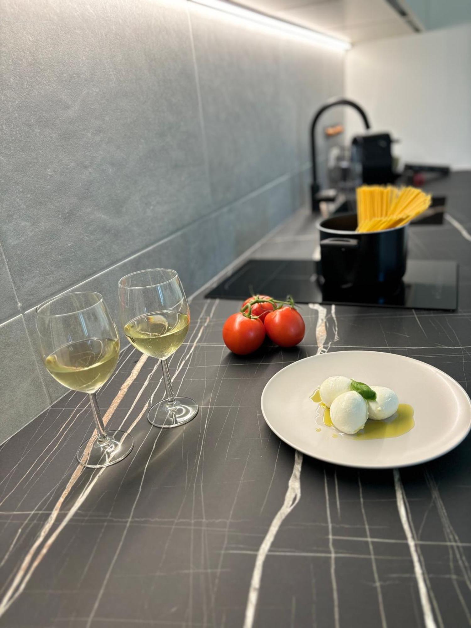 Green Home - Bellagio Apt コモ エクステリア 写真